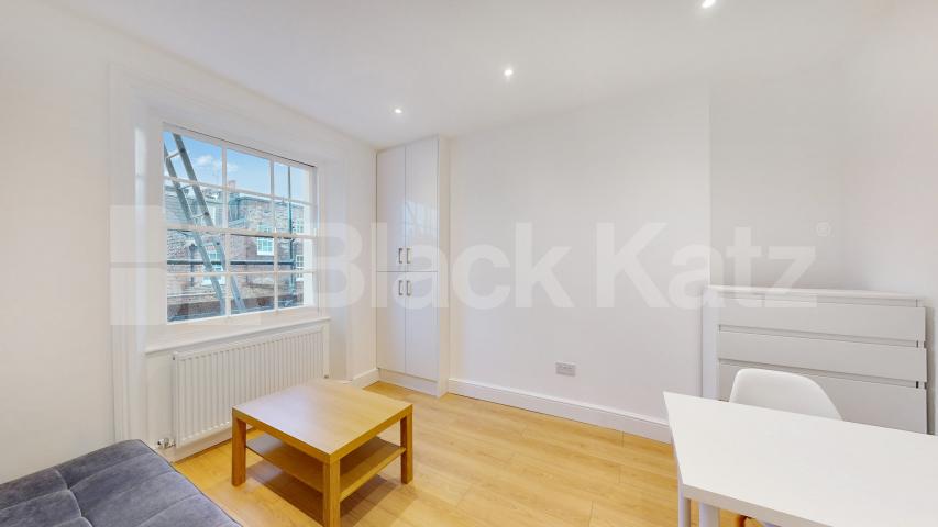 Contemporary One-Bedroom Home in West London Chepstow Road, Bayswater